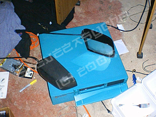 Mirrors.JPG (200848 bytes)