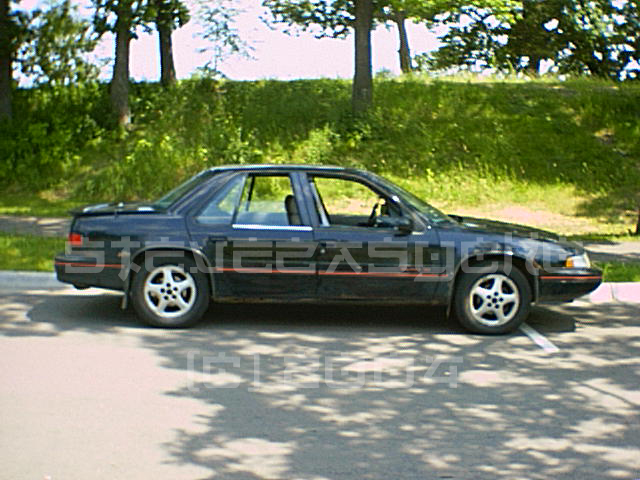 Right side.JPG (205575 bytes)